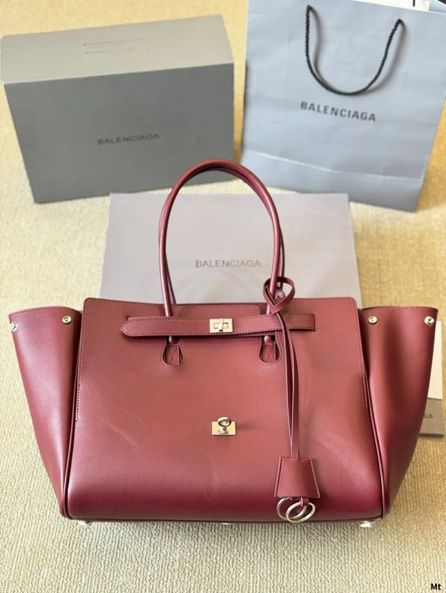 Balenciaga Handbag: seller detail photo 14