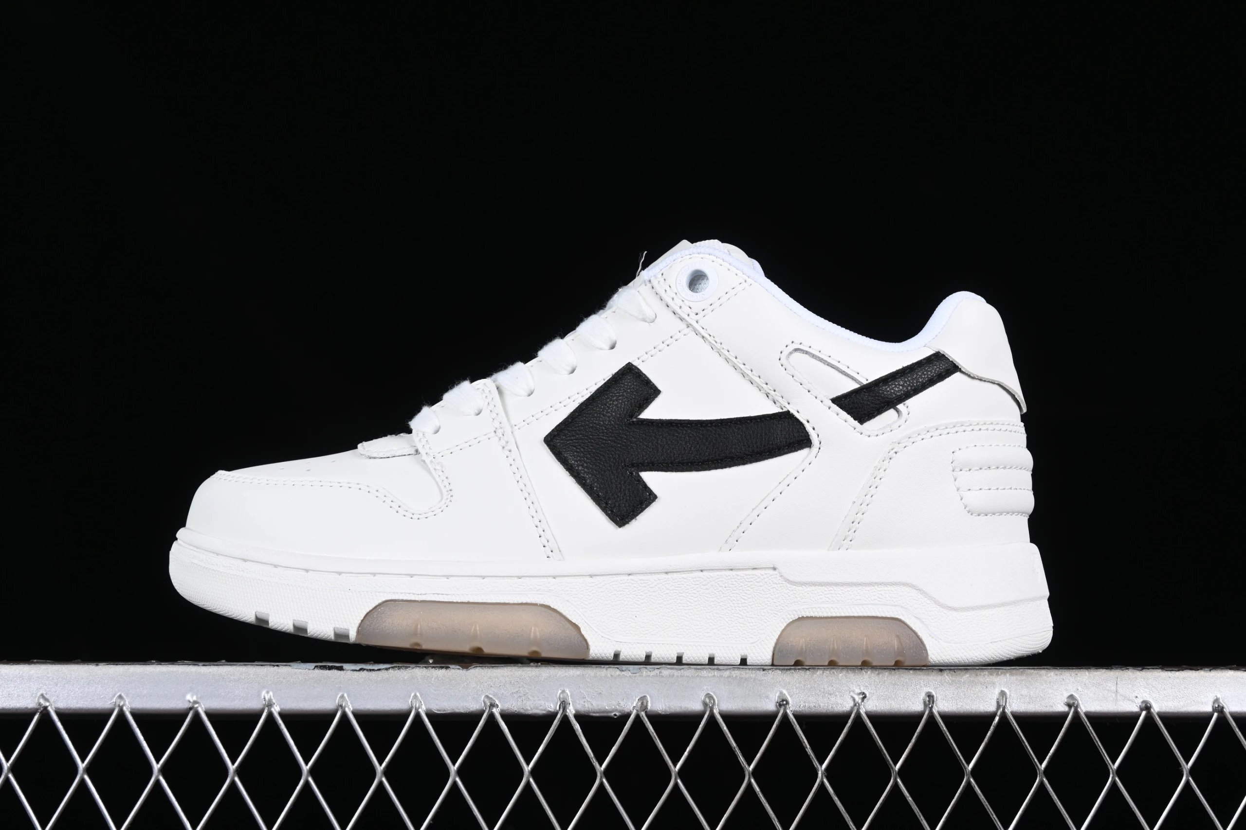 Raw rubber white black