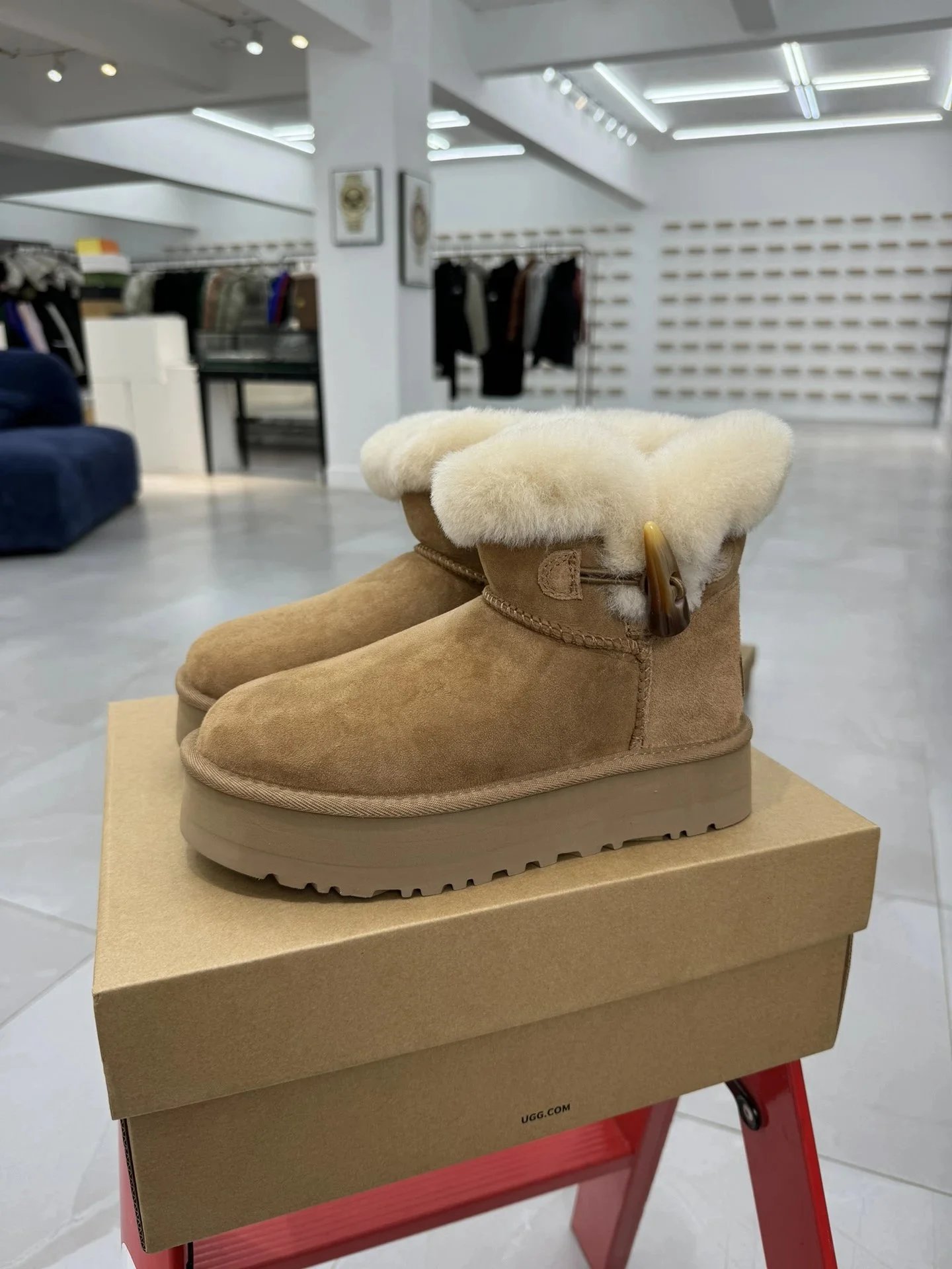 Product view 32