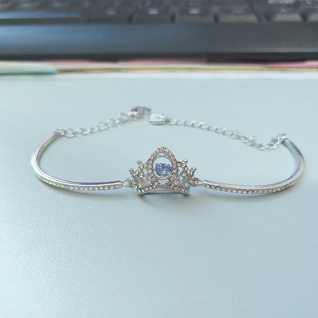 Swarovski Necklace: seller detail photo 11