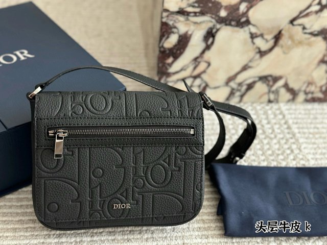 Dior Crossbody Bag: seller detail photo 3