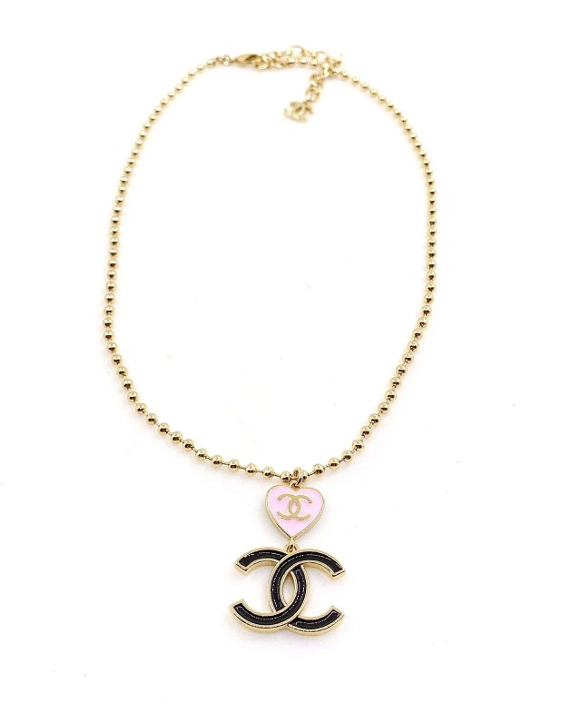 Chanel Necklace: seller detail photo 4