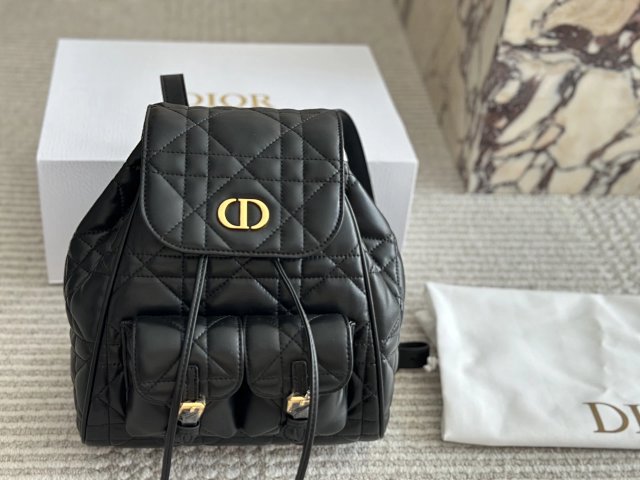 Dior Crossbody Bag: seller detail photo 1