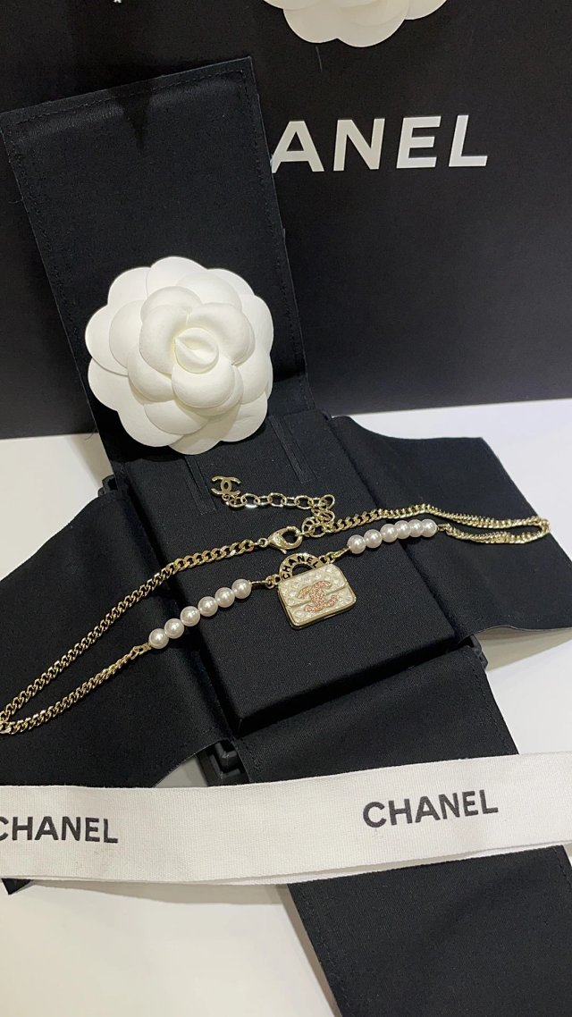 Chanel Necklace: seller detail photo 12