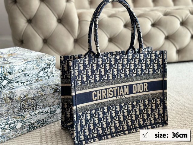 Dior Crossbody Bag: seller detail photo 10