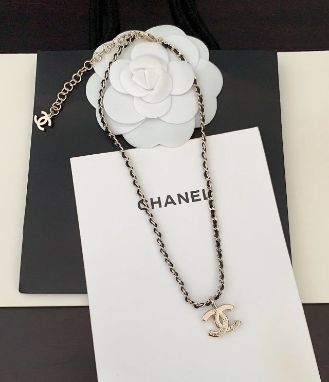 Chanel Necklace: seller detail photo 2
