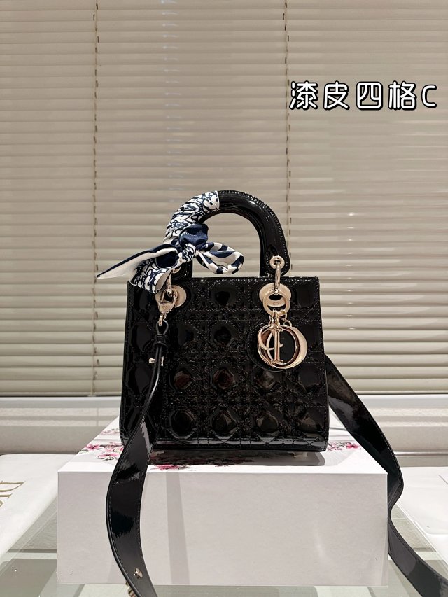 Lady Dior: seller detail photo 14