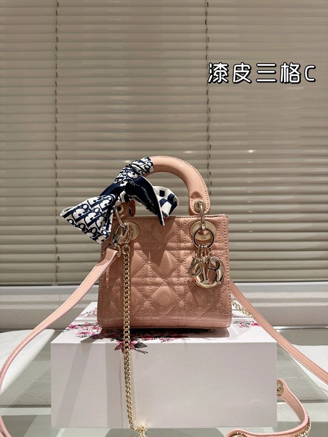 Lady Dior: seller detail photo 11