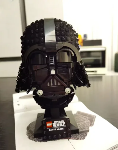 LEGO Star Wars Darth Vader Helmet Set