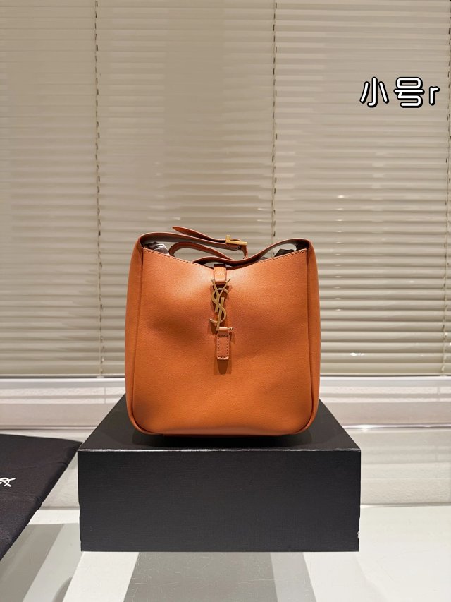YSL Saint Laurent Handbag: seller detail photo 7