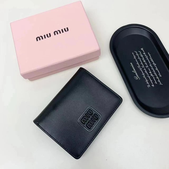 Miumiu: seller detail photo 2