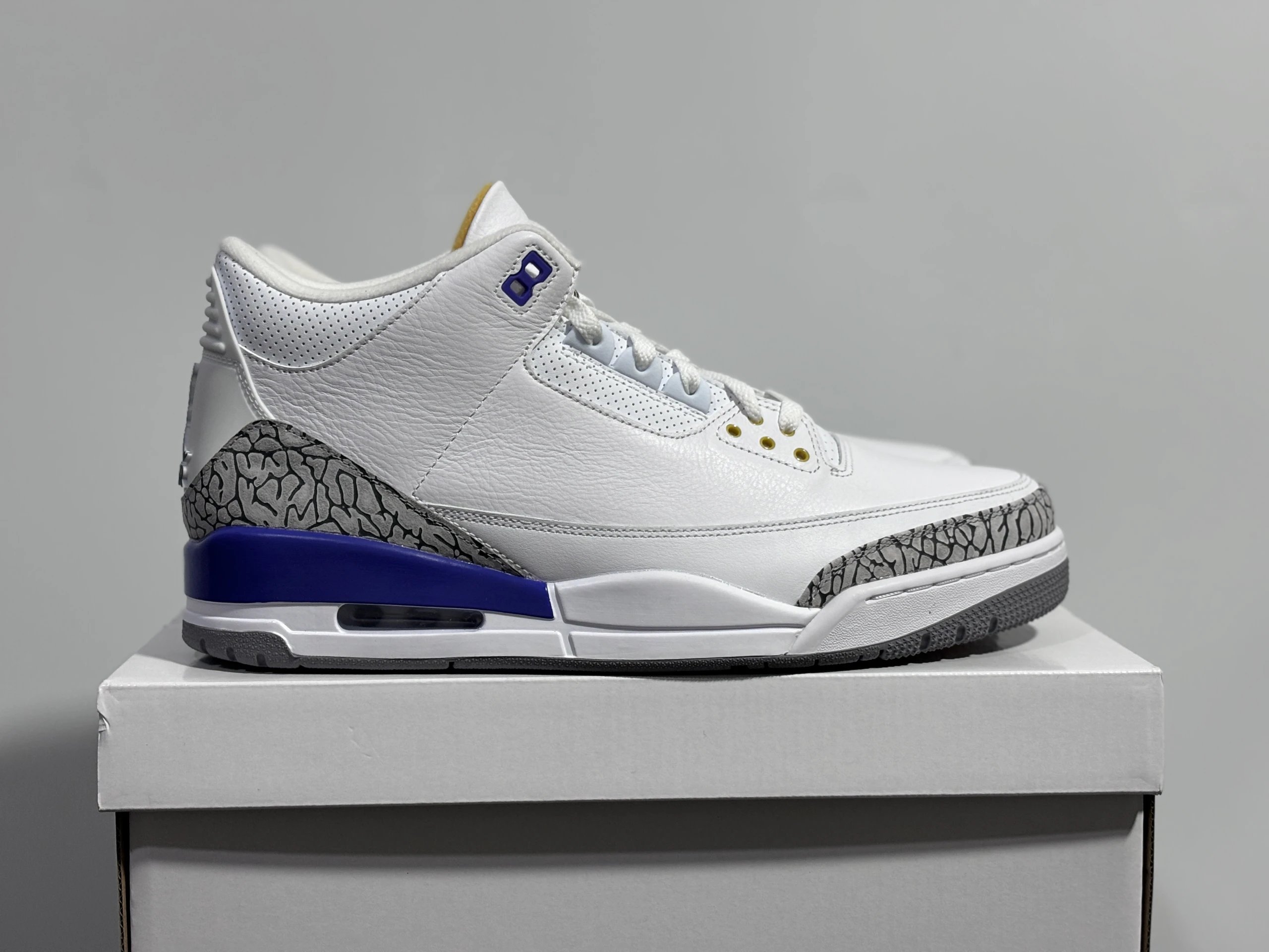 Air Jordan 3 (29 Colorways) foto 3