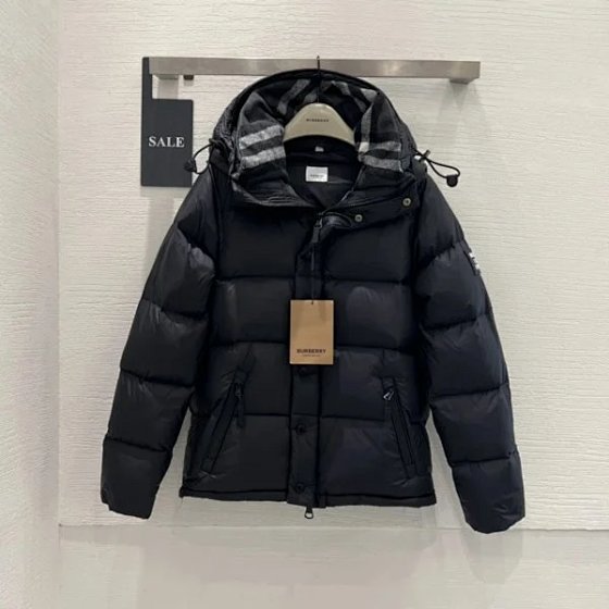 Bur* be* rry detachable sleeve down jacke