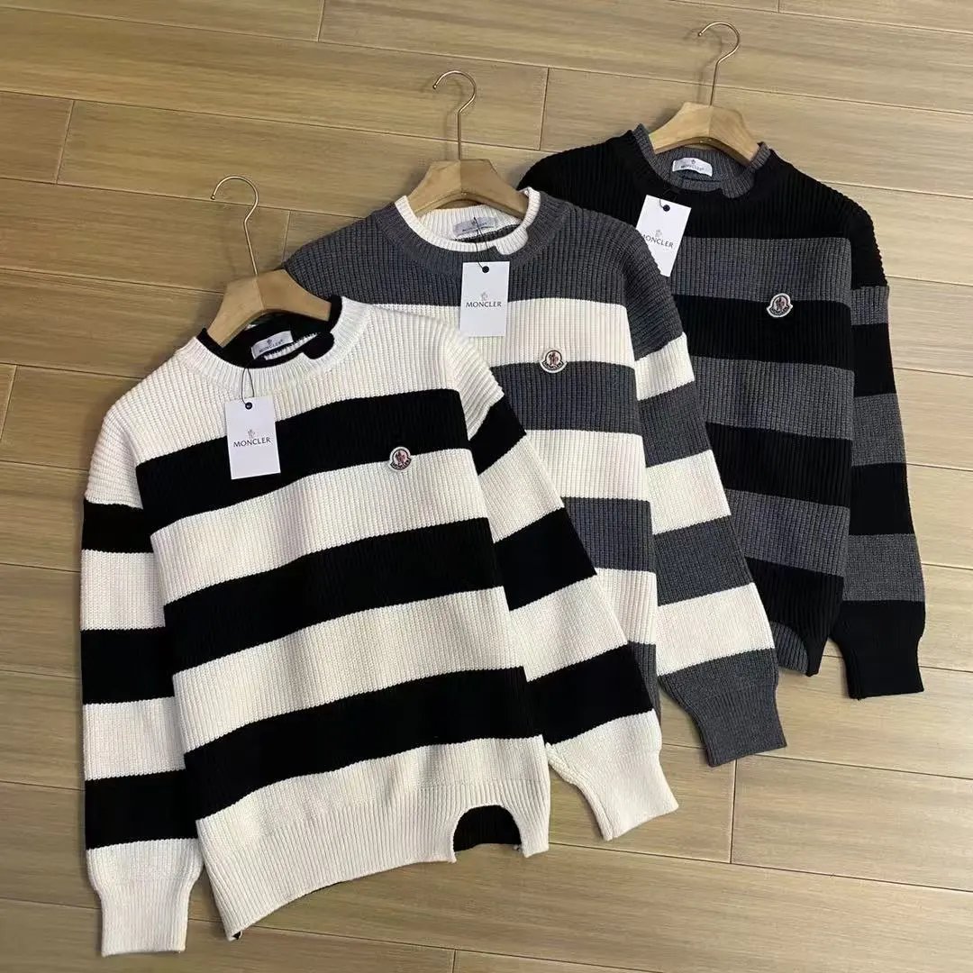 M Pullover Sweater
