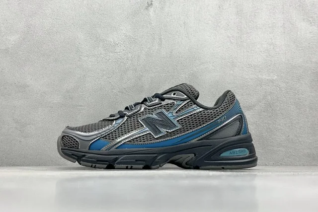 New Balance Sneakers 740 product detail image 16