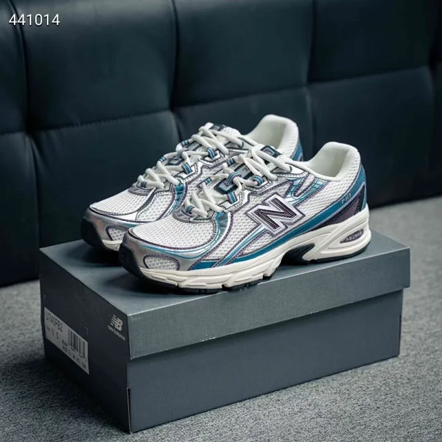 New Balance Sneakers 740 product detail image 21