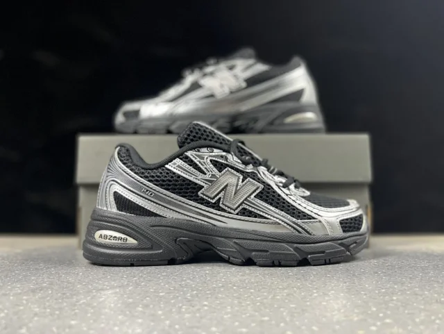 New Balance Sneakers 740 product detail image 20
