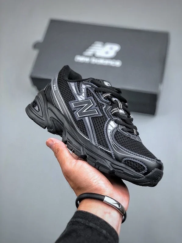 New Balance Sneakers 740 product detail image 26