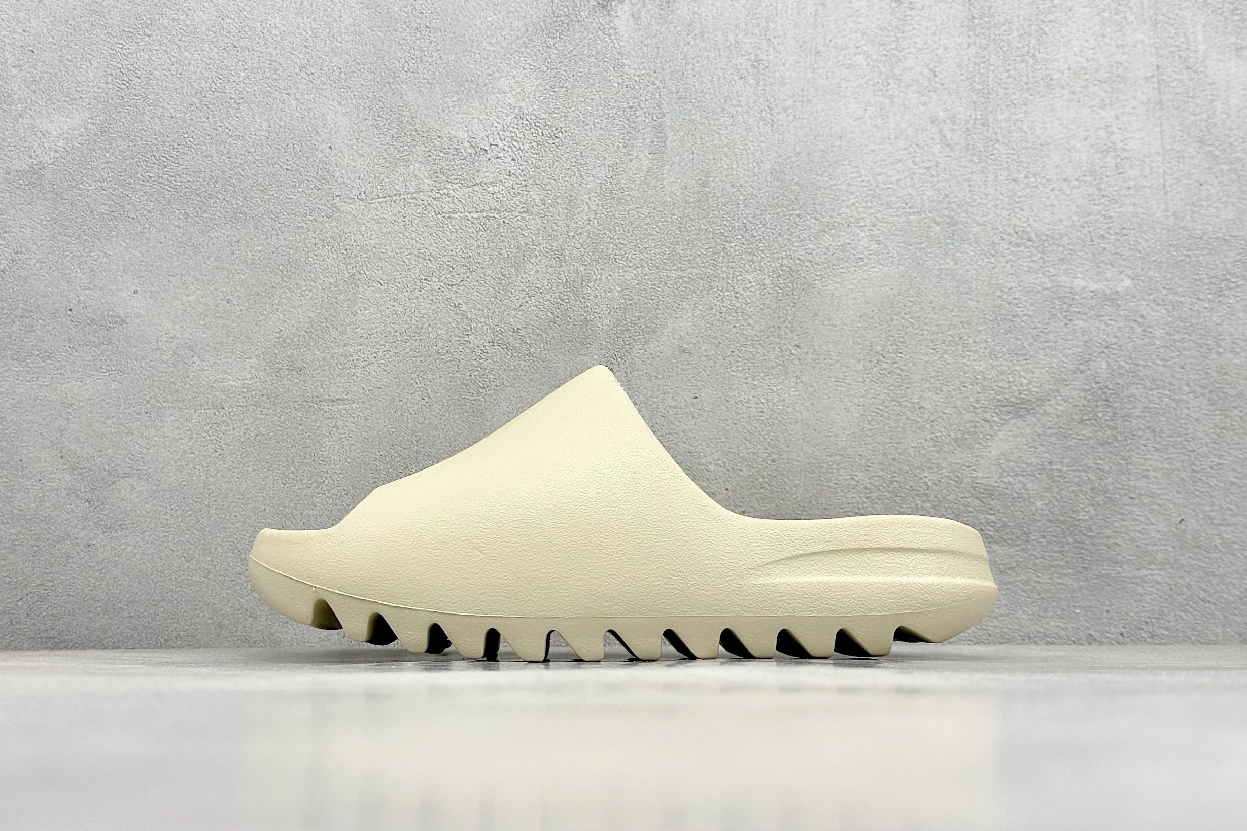 Bone white FZ5897