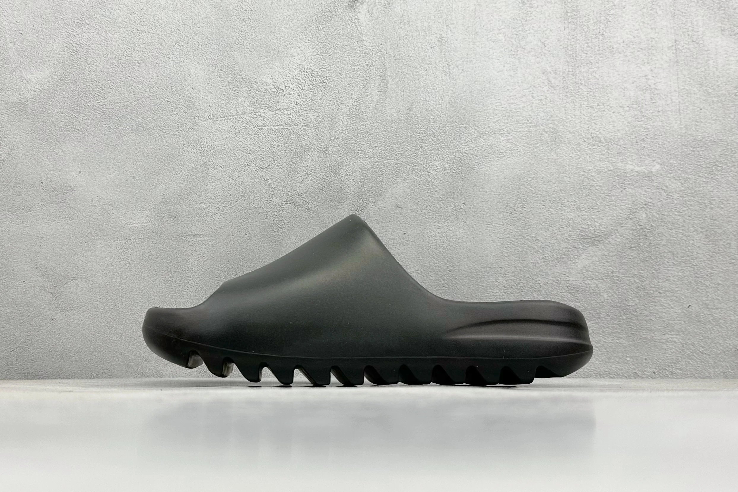 Black glossy FX0495