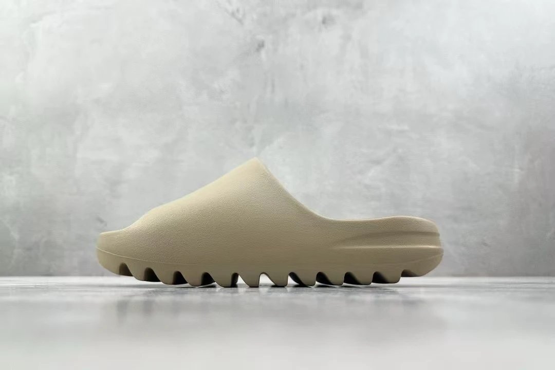 Warm Sand Yellow GZ5554