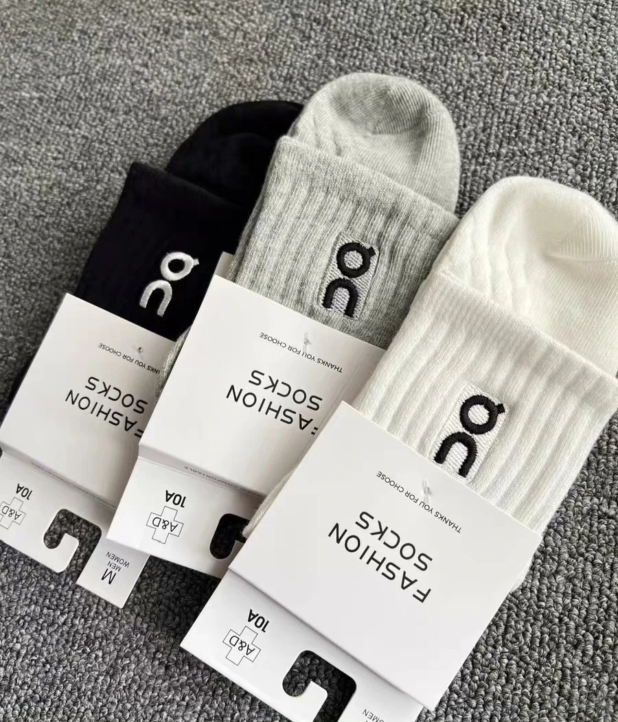On Running Pure Cotton Socks 3-Pack photo 5