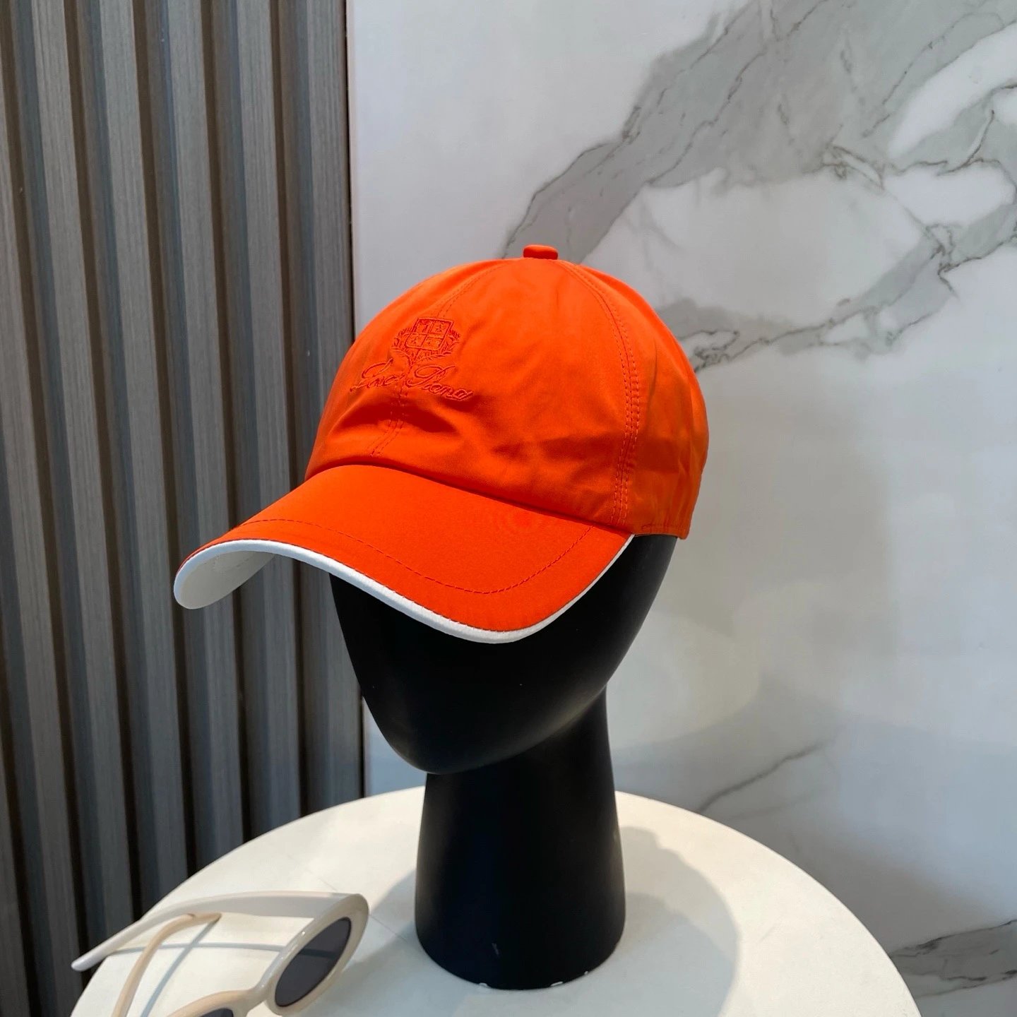 Product view 16