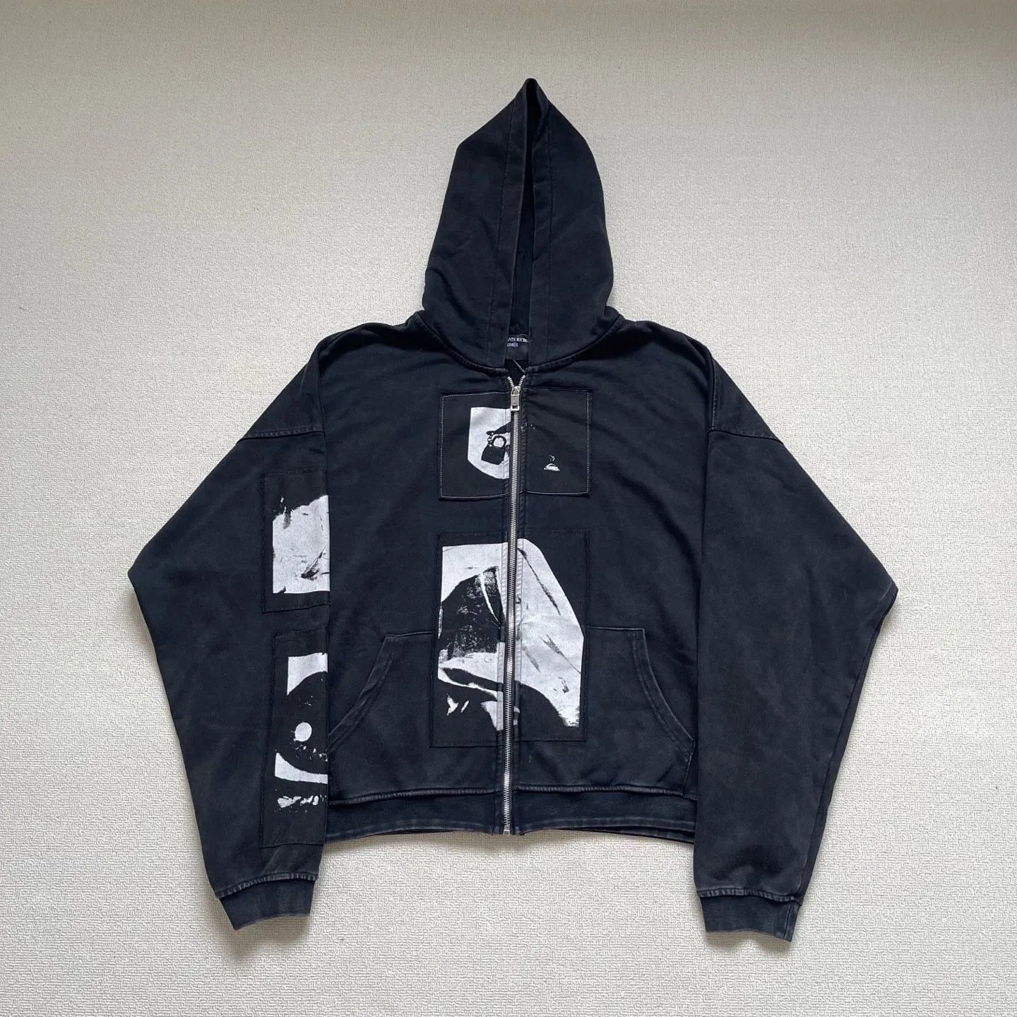 L06 Black