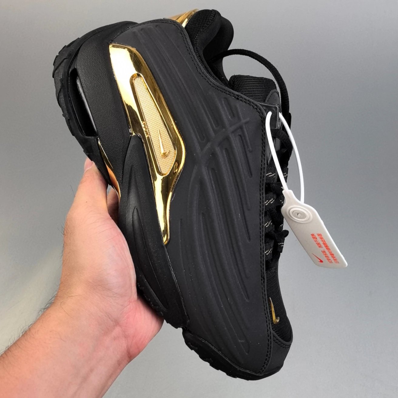 NC Black & Gold Hook