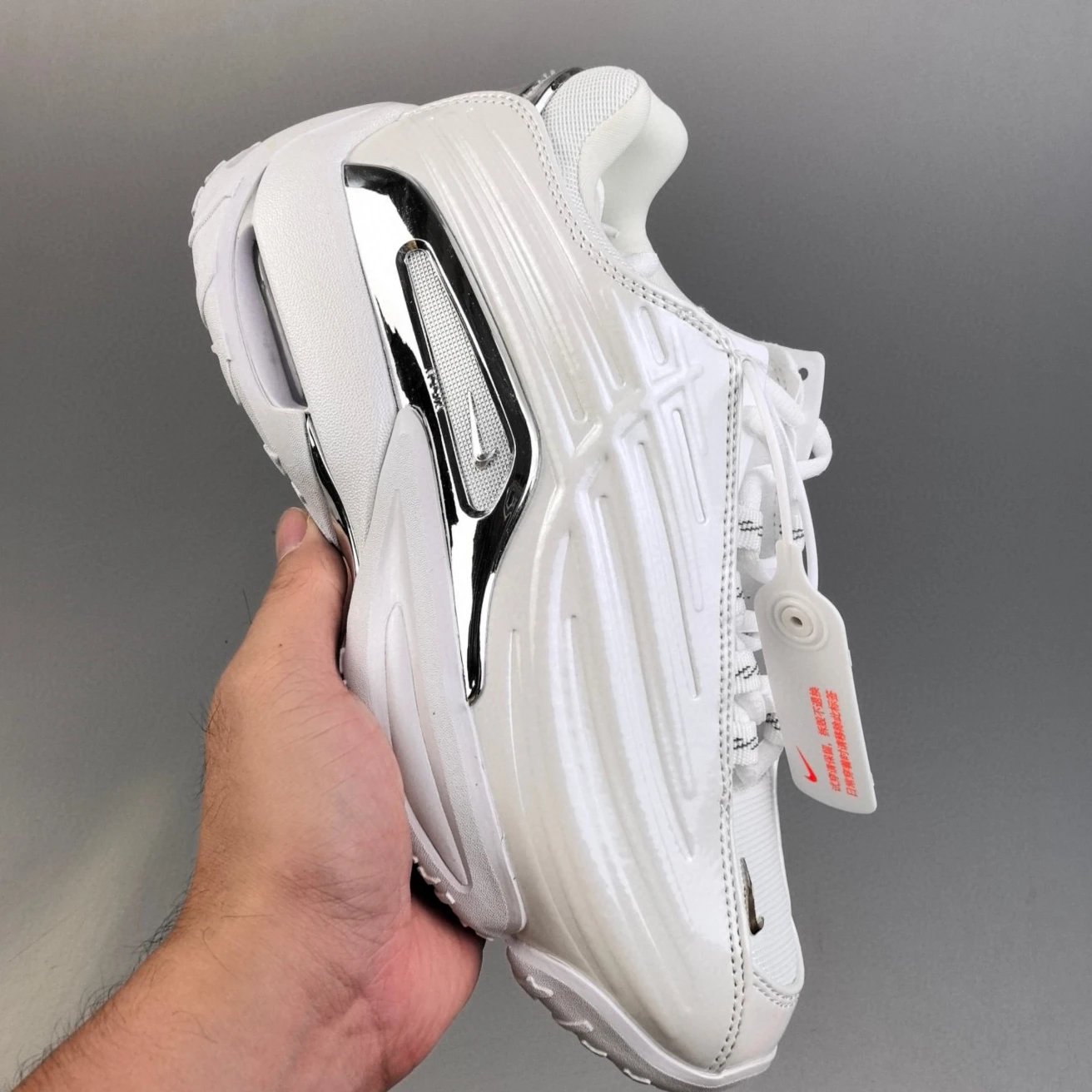 NC White & Silver Hook