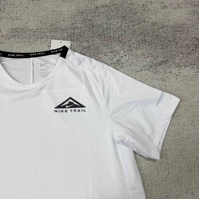 Nike Matching Sets Trail short-sleeve T-shirt and zip-pocket shorts set product detail image 6