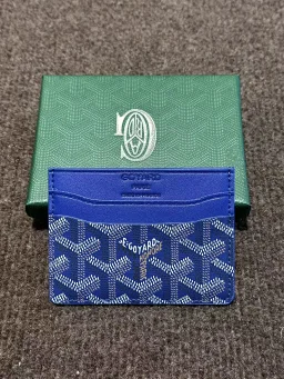 thumbnail for L* card holder