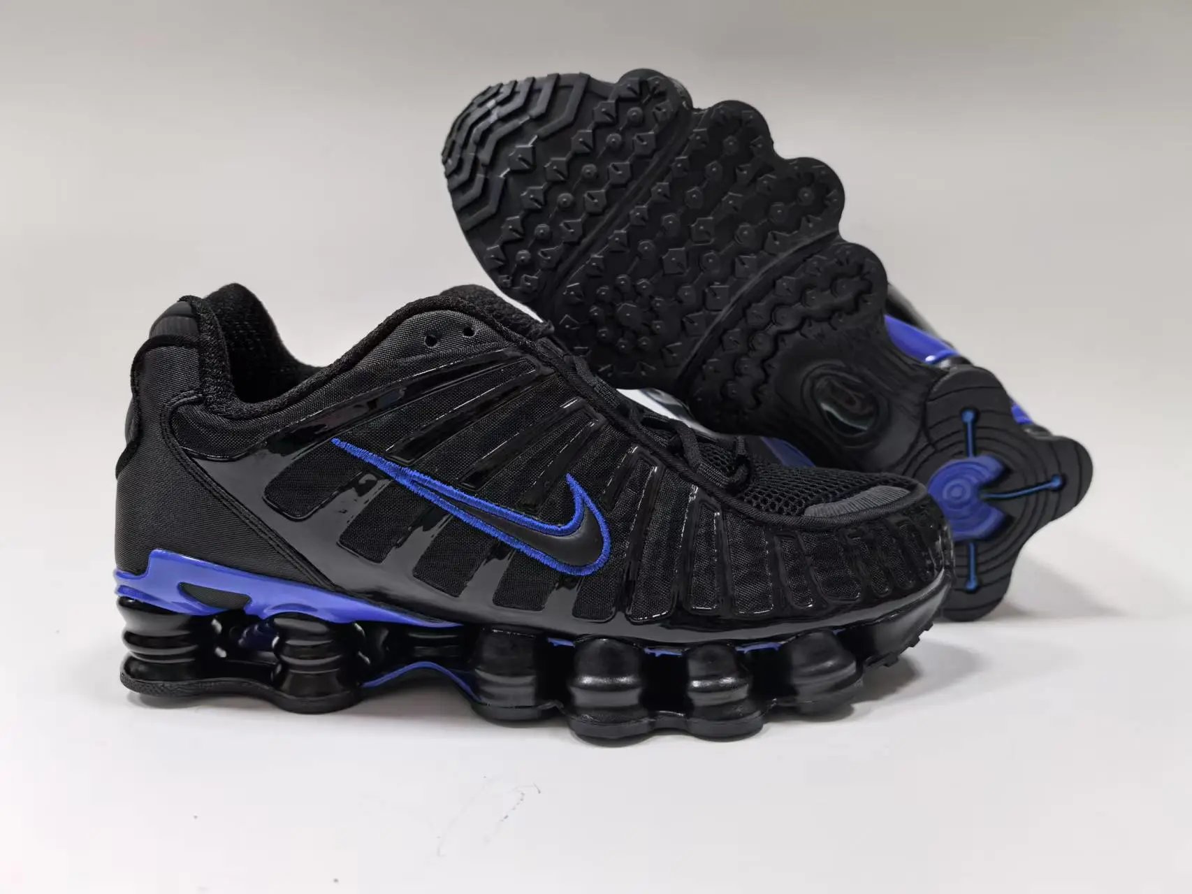Black/Blue