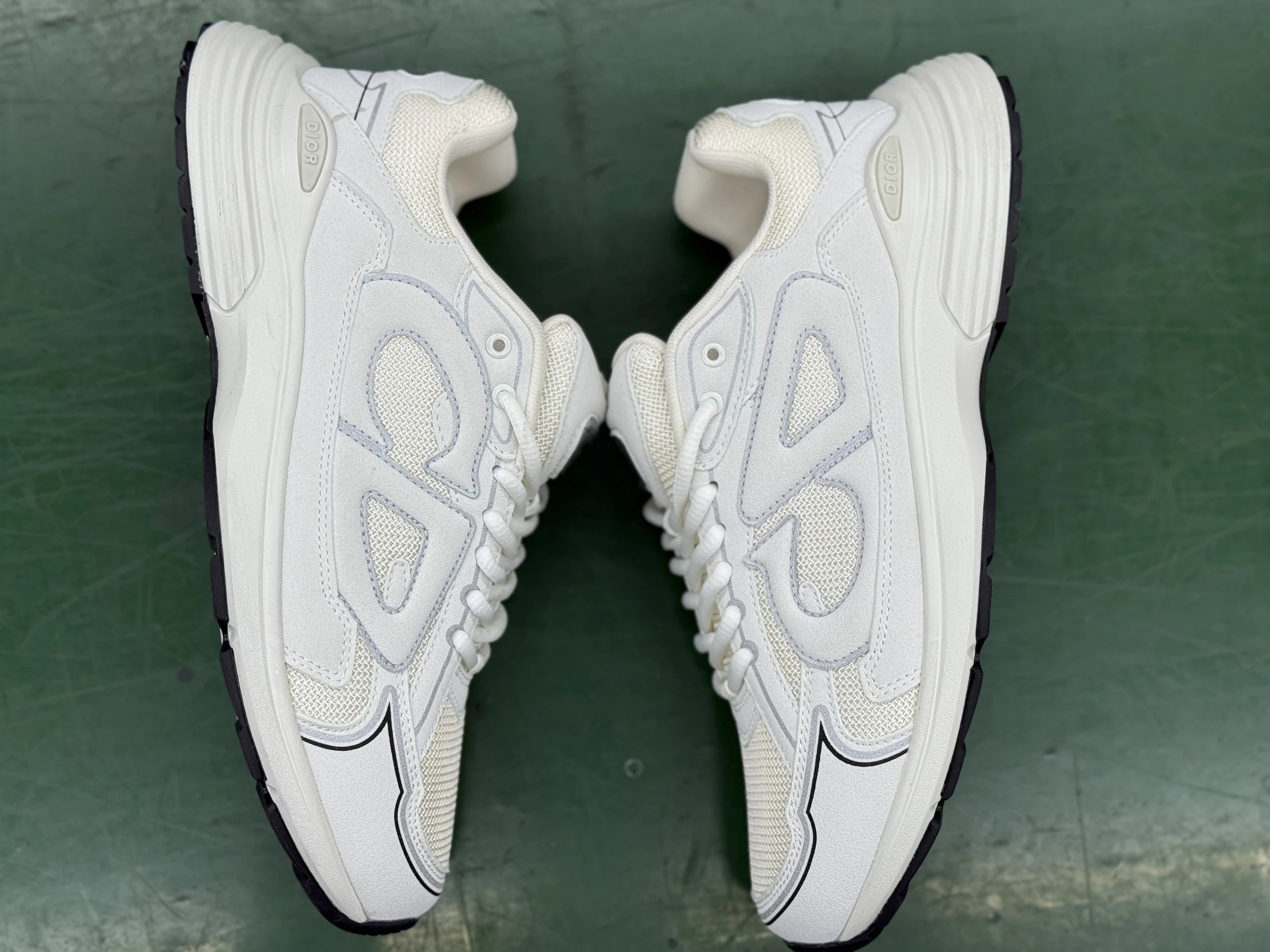 White H006