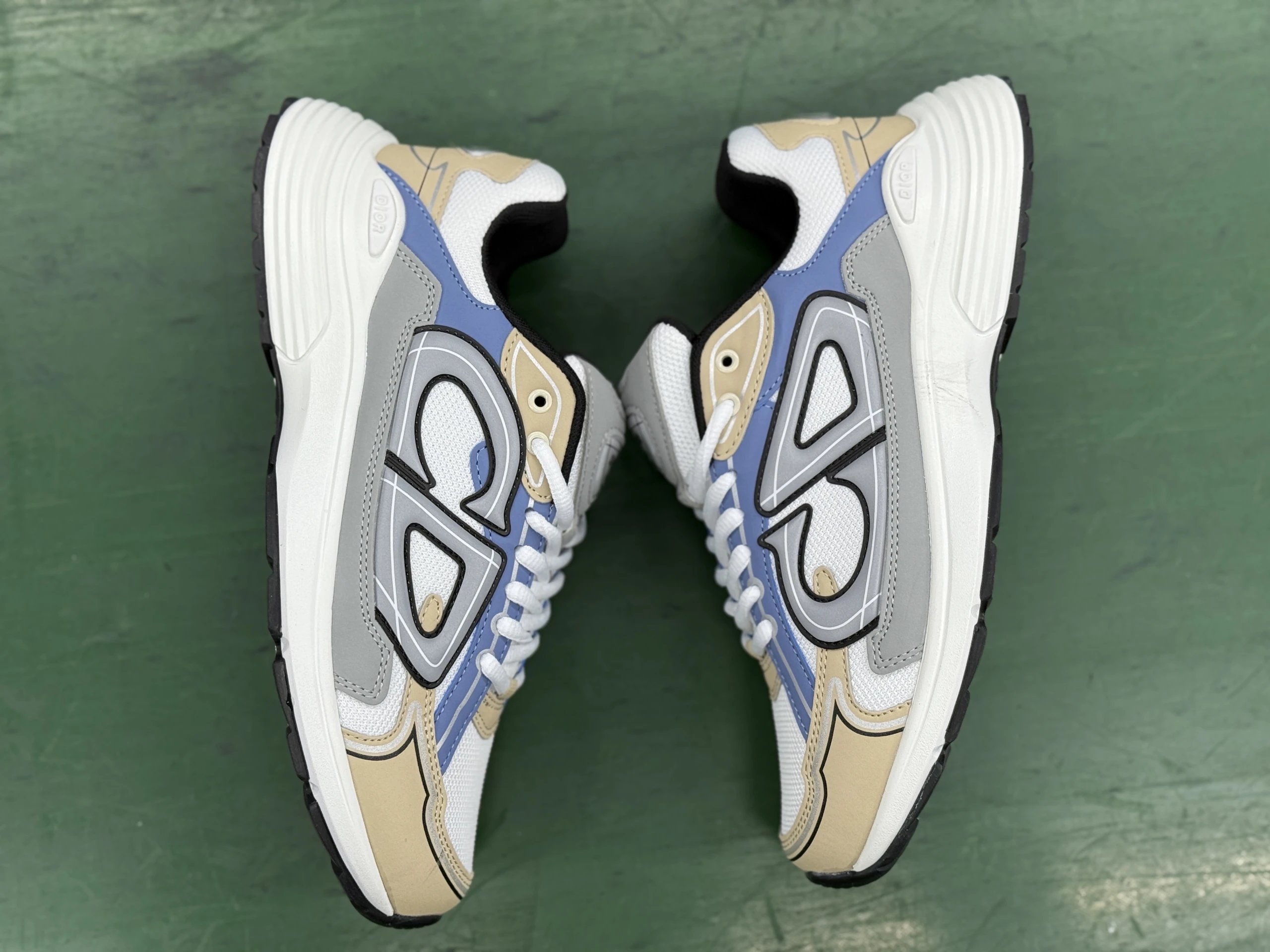 H111/Beige