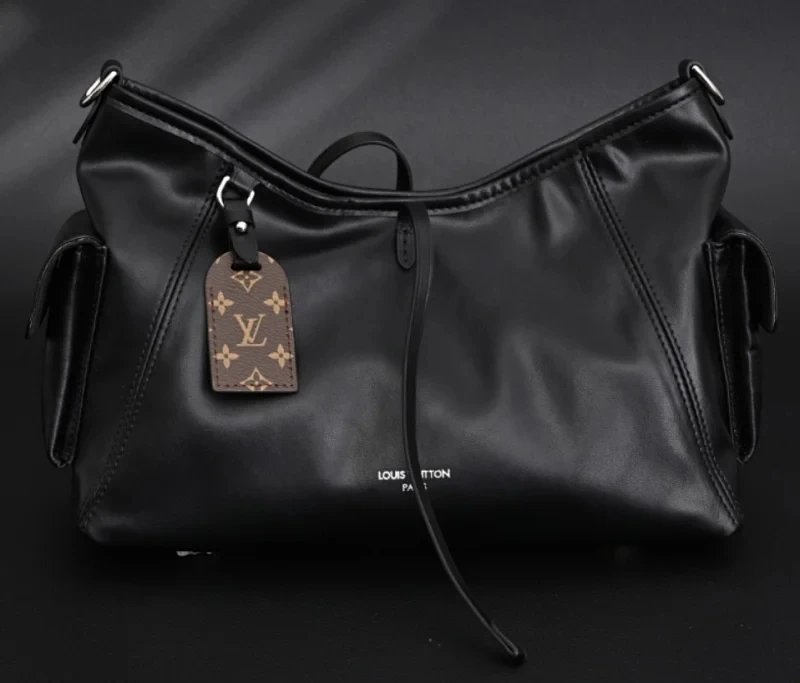 LV Black Knight: 39 * 30 * 15