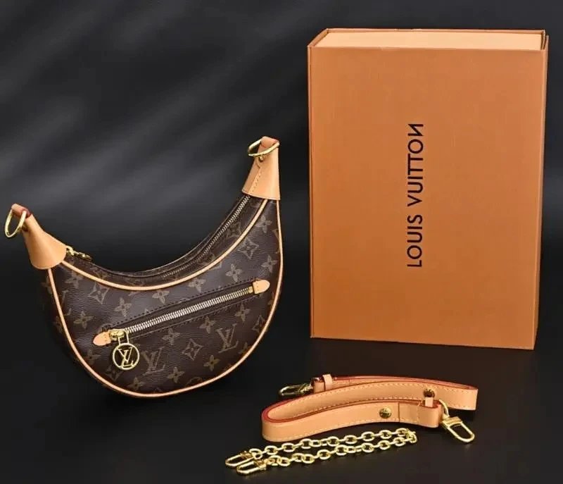 LV Moon Bag: 23 * 13 * 6