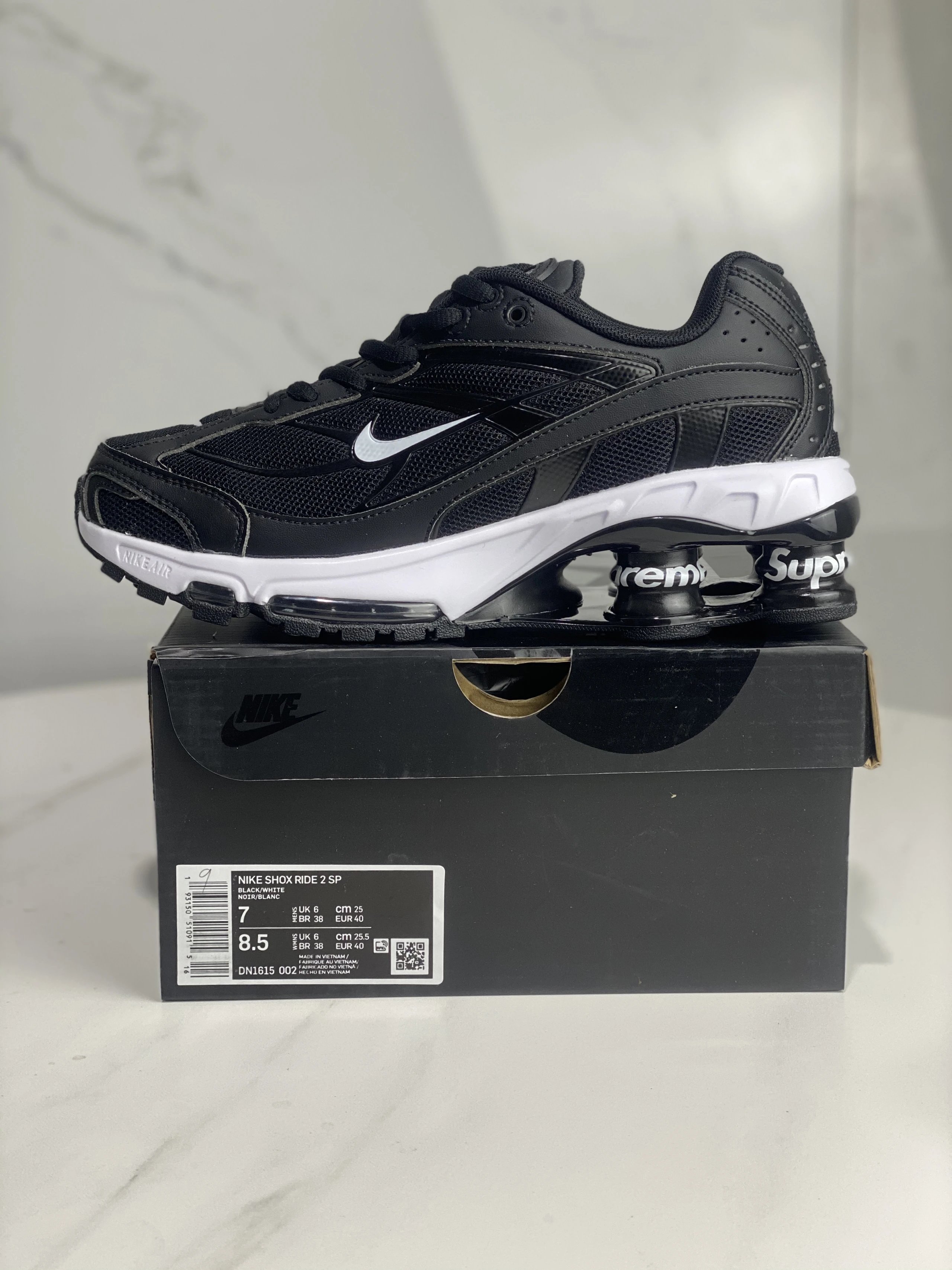 Black/White DN1615-002