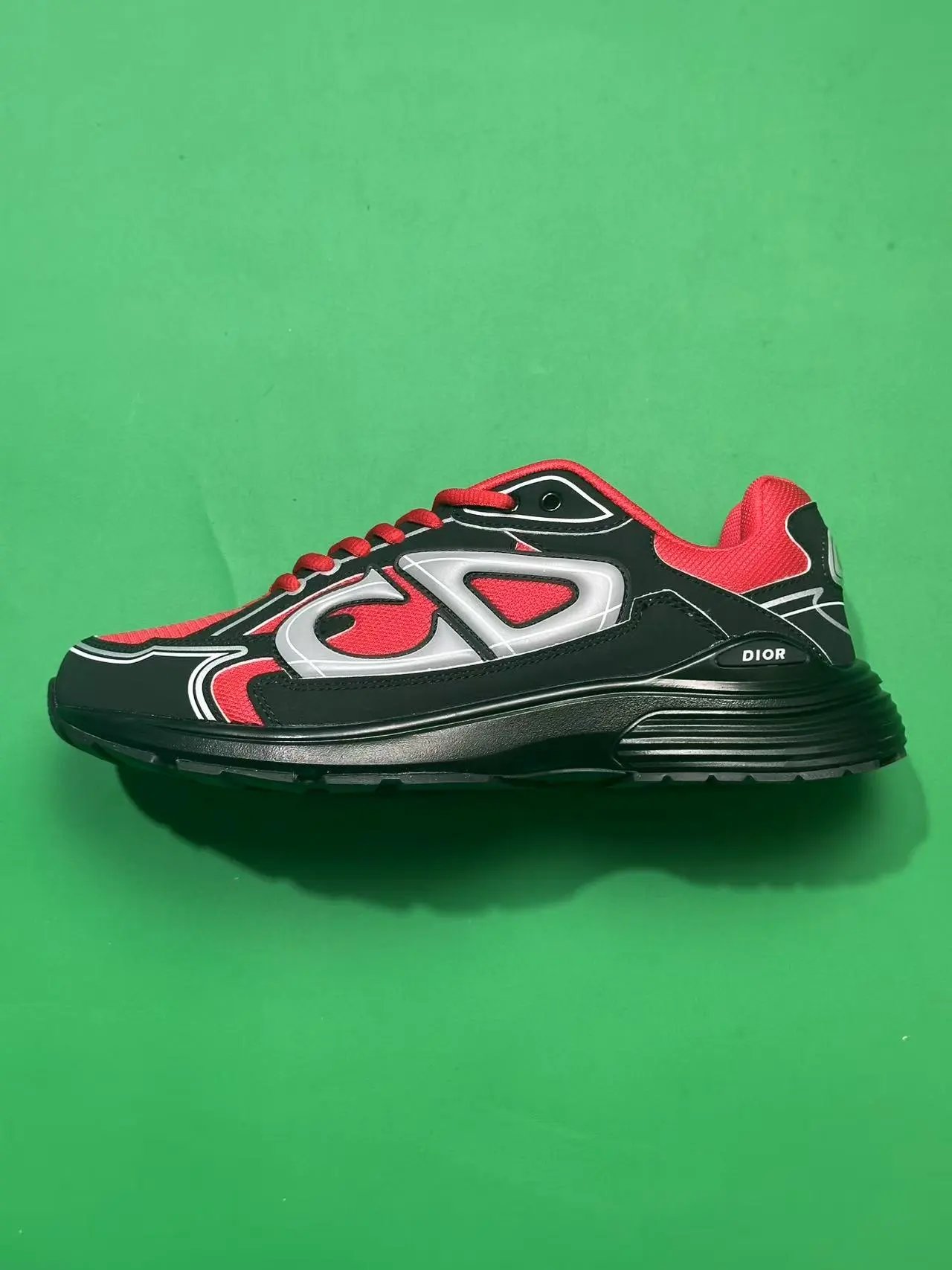 H490/Red Black