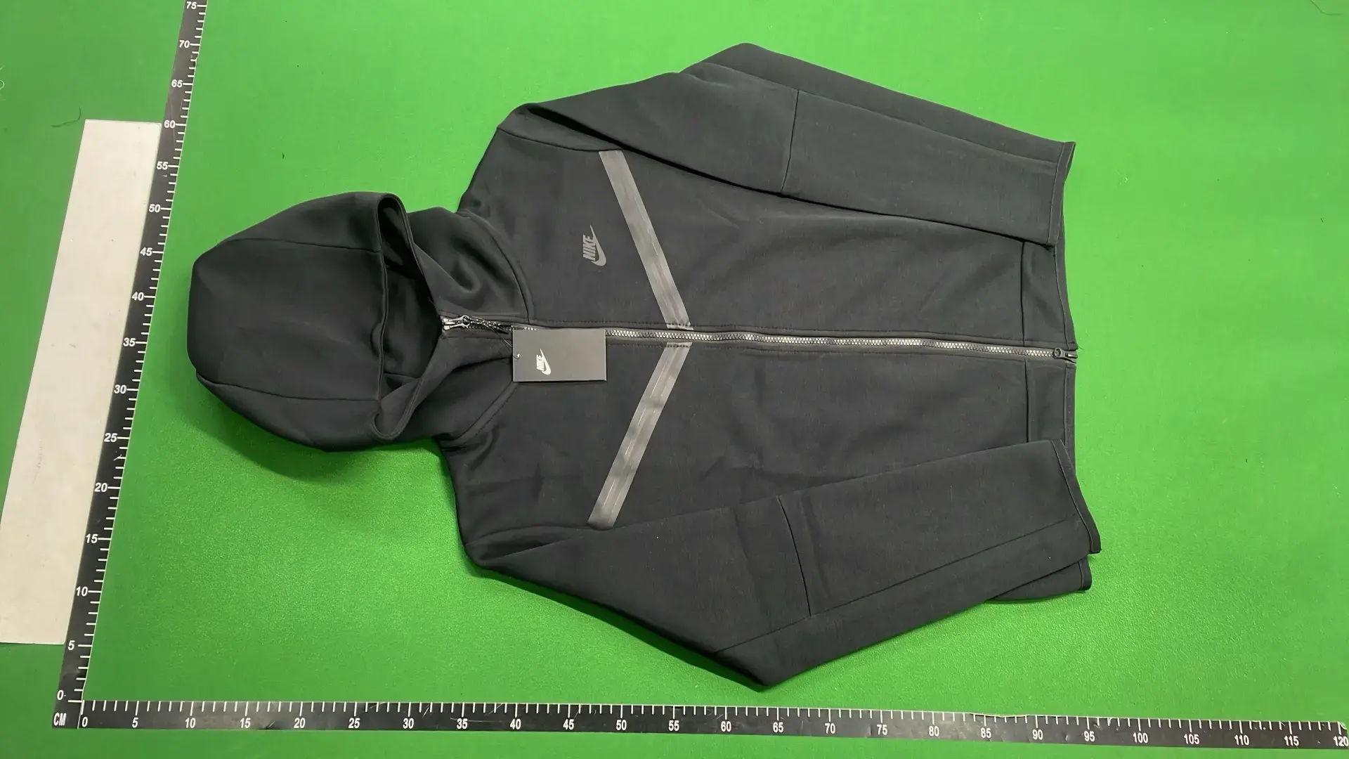Design Light Green Hooded Tracksuit Set - 5