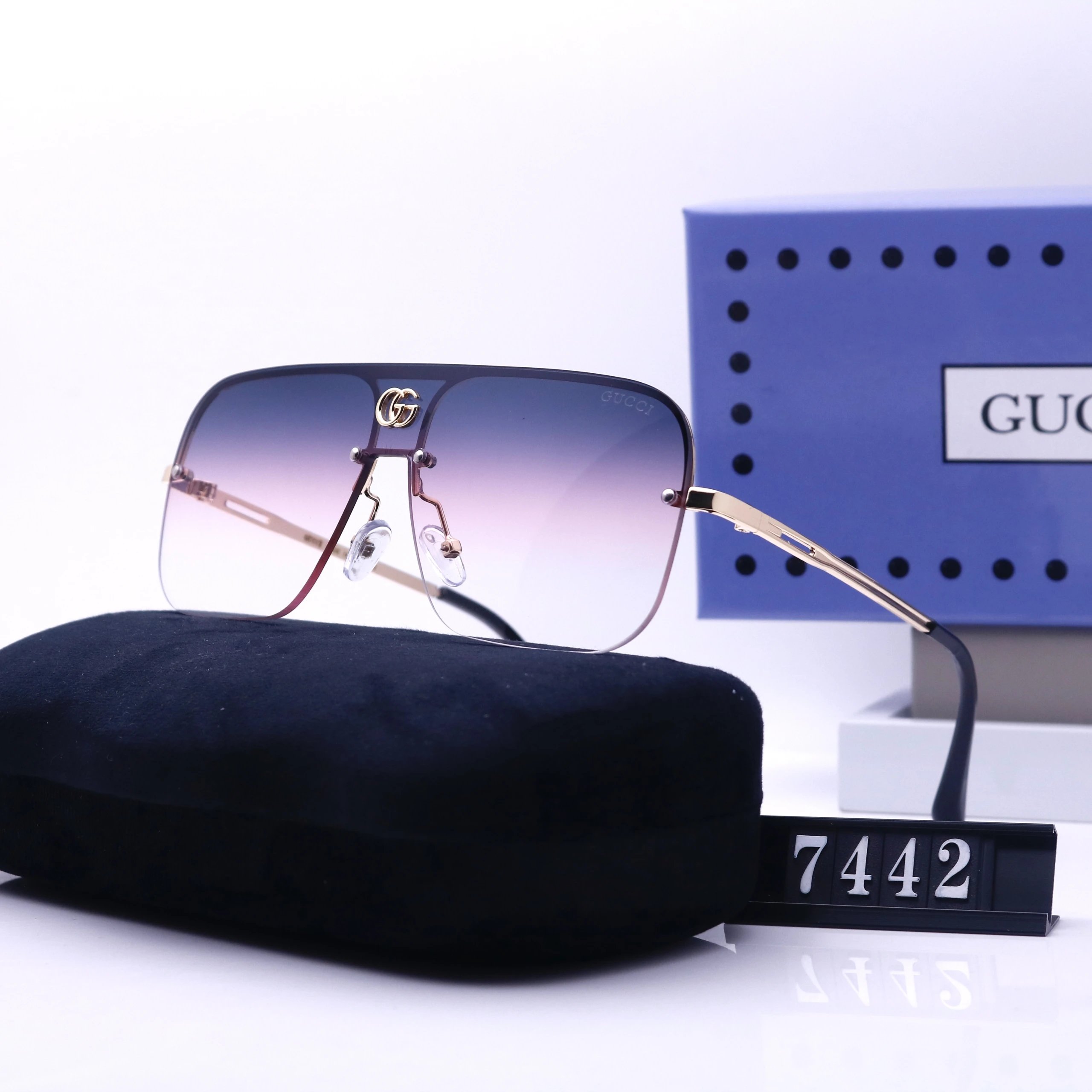 Gucci Aviator-Style Gradient Sunglasses Gold Frame - 11
