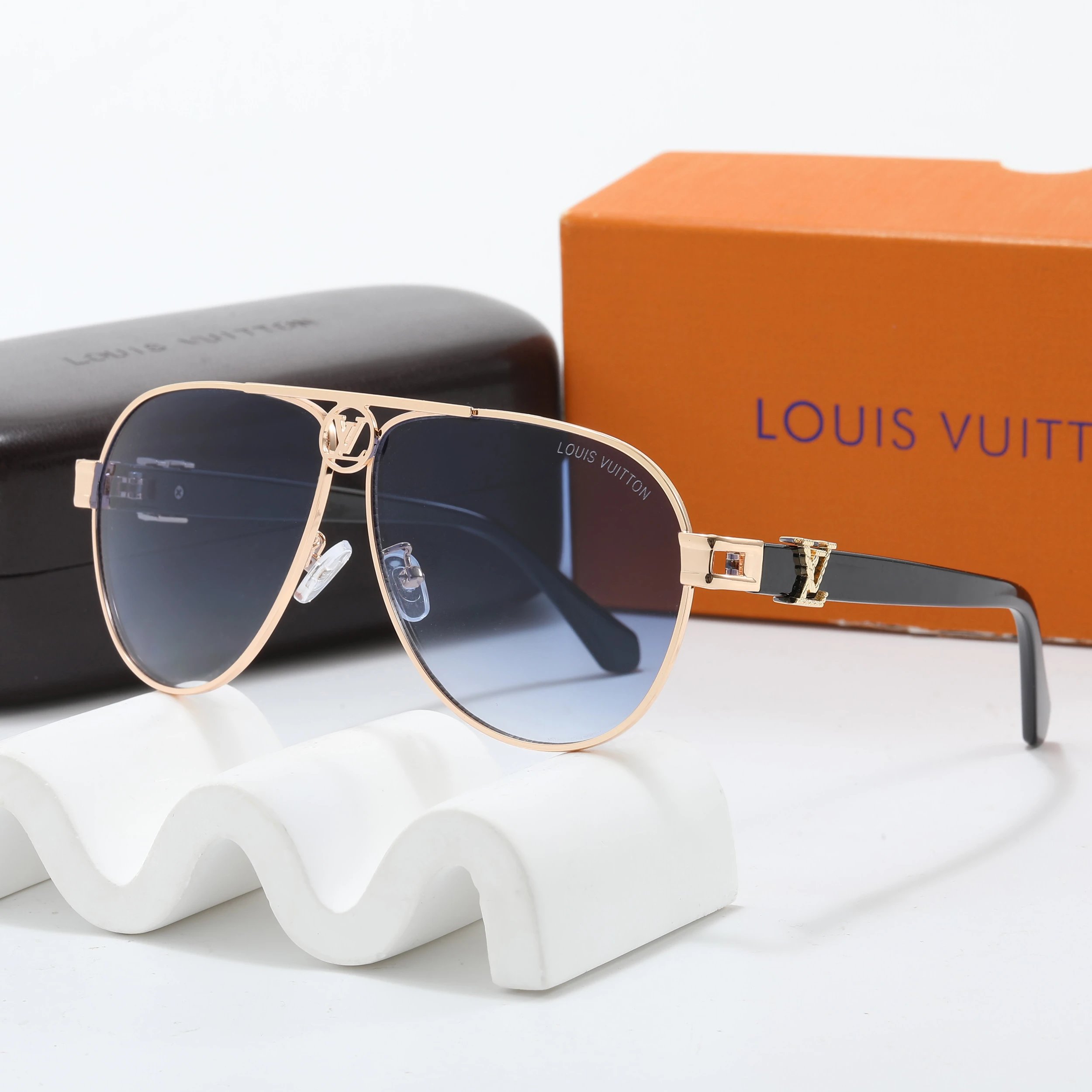 Louis Vuitton Shield Sunglasses Gold Frame Gradient Lens Sunglasses - 14