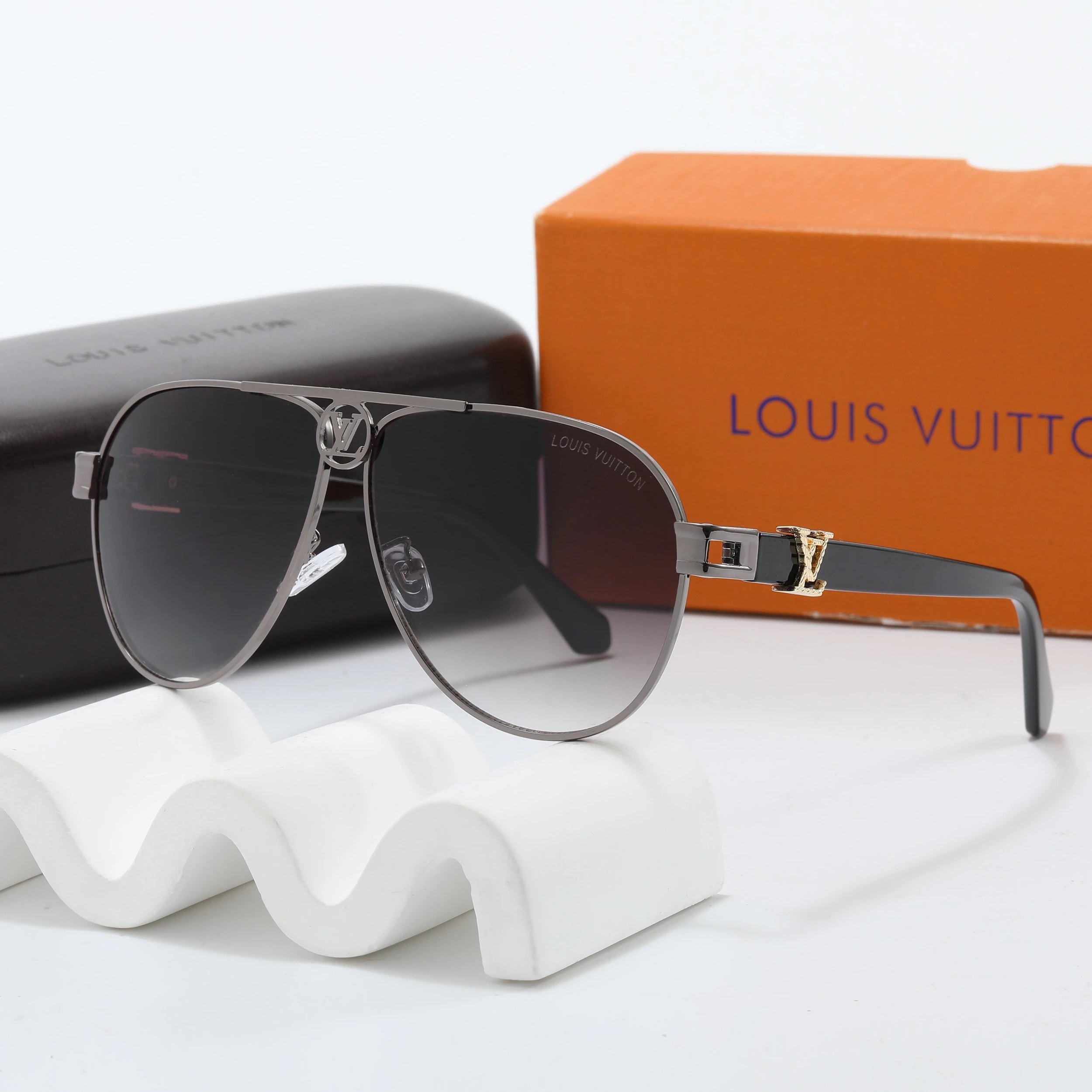 Louis Vuitton Shield Sunglasses Gold Frame Gradient Lens Sunglasses - 15