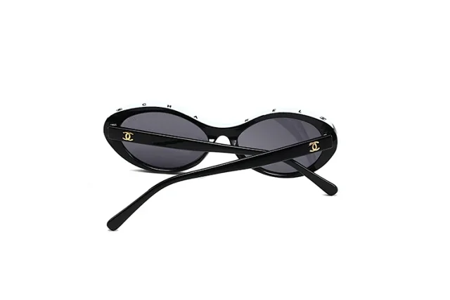 Chanel Eyewear Oversized Square Logo-Temple Frames product detail image 21