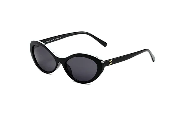 Chanel Eyewear Oversized Square Logo-Temple Frames product detail image 22