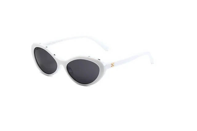 Chanel Eyewear Oversized Square Logo-Temple Frames product detail image 13