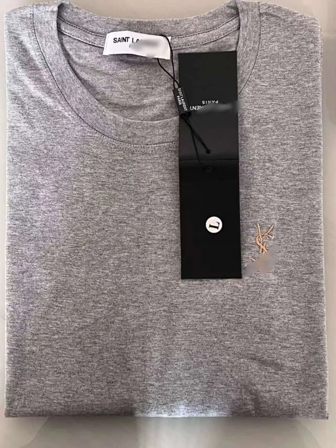 Gray Clothing Gold Xiaolan