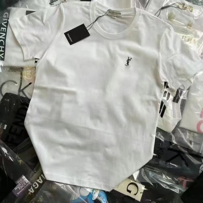 White Clothing Black Xiaolan