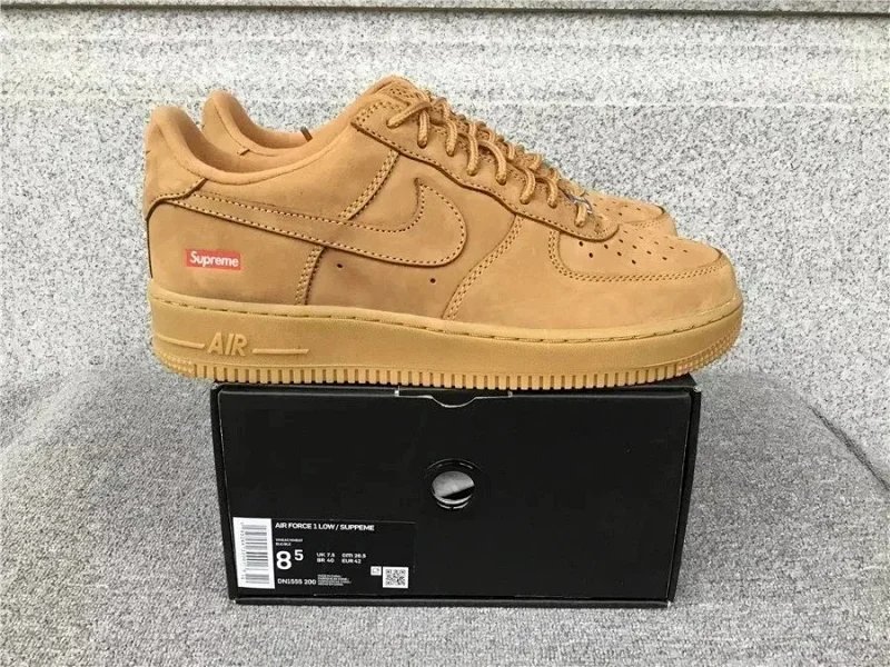 Nike Air Force 1 (20+)