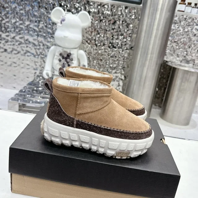 UGG Slippers Tasman Weather Hybrid Slip-On product detail image 8